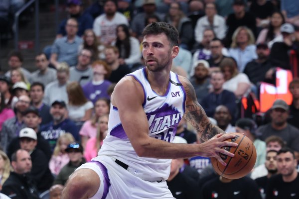 在线配资炒股公司 连场三双！康查尔替补35分钟 拿到11分11板10助5断2帽！